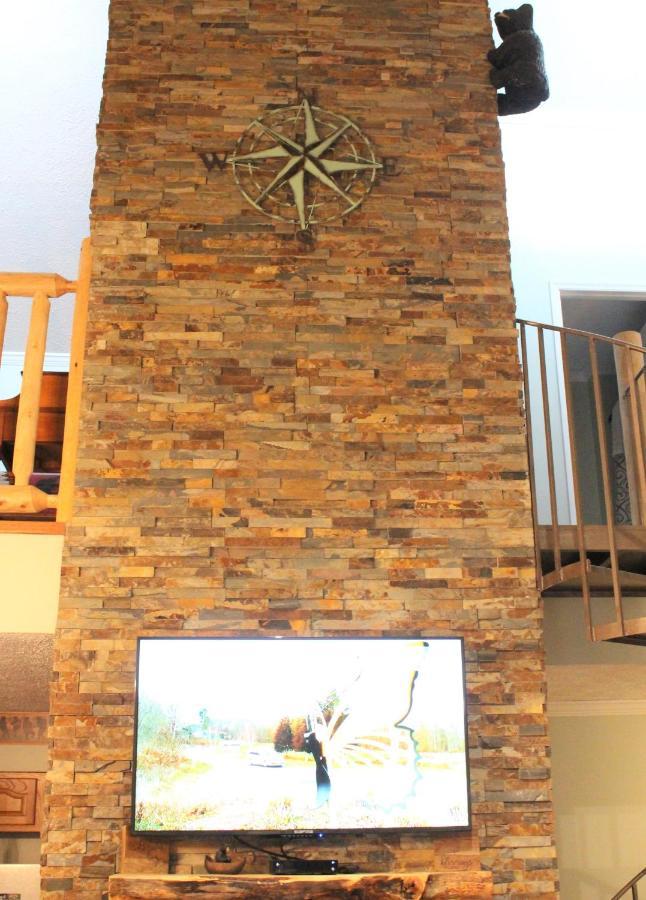 Spacious Downtown Condo Walking Distance To Downtown Gatlinburg Sleeps 6 Guests Екстер'єр фото