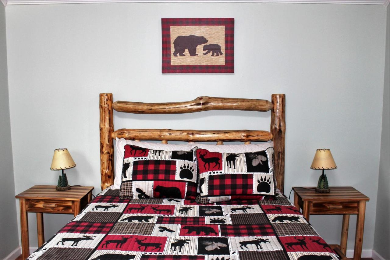 Spacious Downtown Condo Walking Distance To Downtown Gatlinburg Sleeps 6 Guests Екстер'єр фото