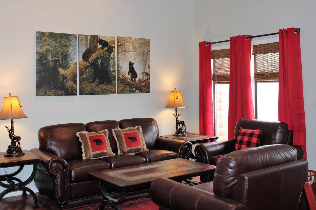 Spacious Downtown Condo Walking Distance To Downtown Gatlinburg Sleeps 6 Guests Екстер'єр фото