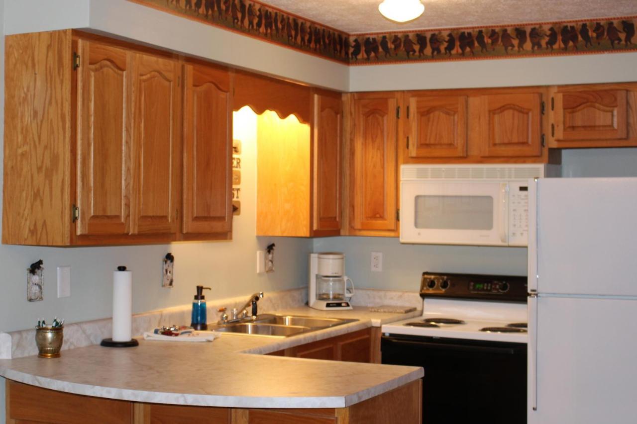 Spacious Downtown Condo Walking Distance To Downtown Gatlinburg Sleeps 6 Guests Екстер'єр фото