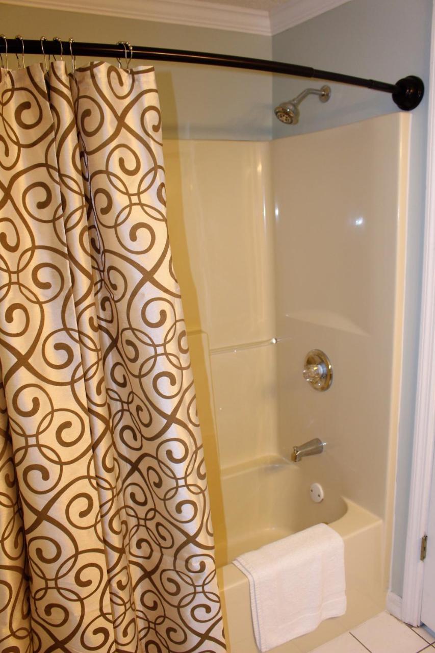 Spacious Downtown Condo Walking Distance To Downtown Gatlinburg Sleeps 6 Guests Екстер'єр фото