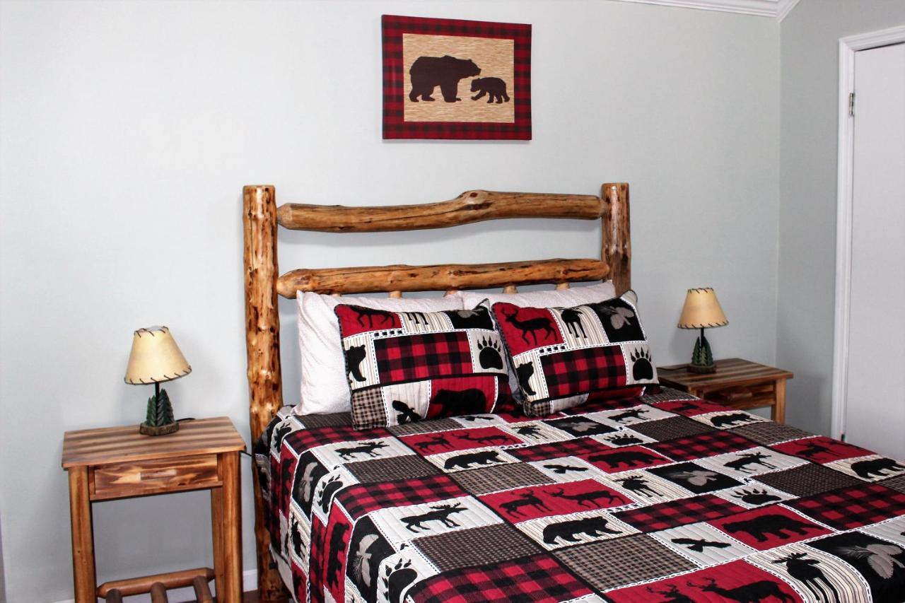 Spacious Downtown Condo Walking Distance To Downtown Gatlinburg Sleeps 6 Guests Екстер'єр фото